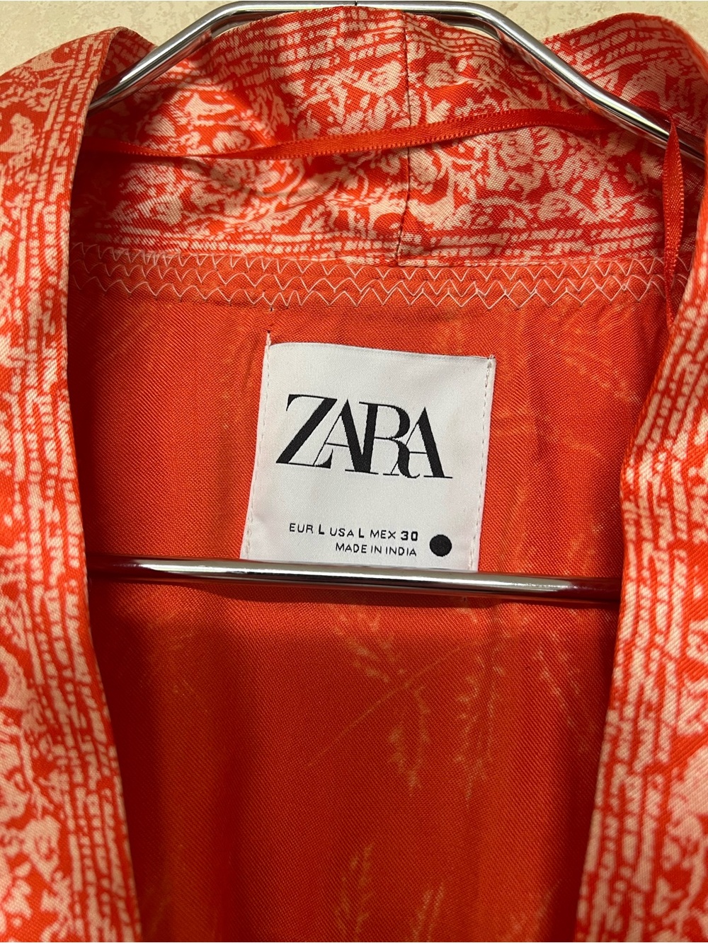 Zara Hanoi orange and white leaf print satin long kimono with waist tie - Picture 15 of 16